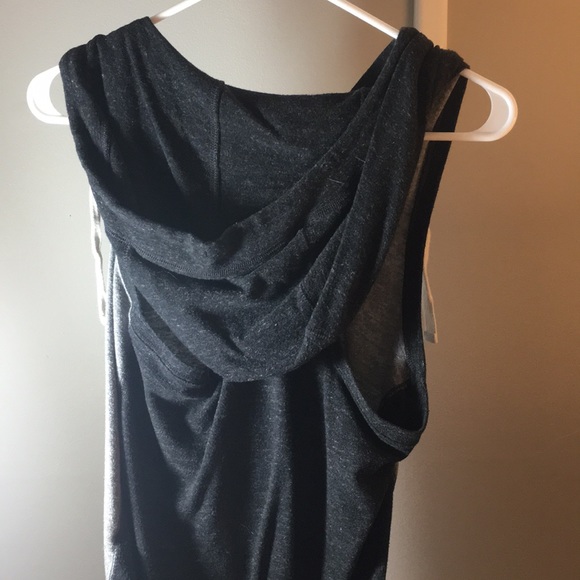 Nike work out tank - Picture 2 of 2